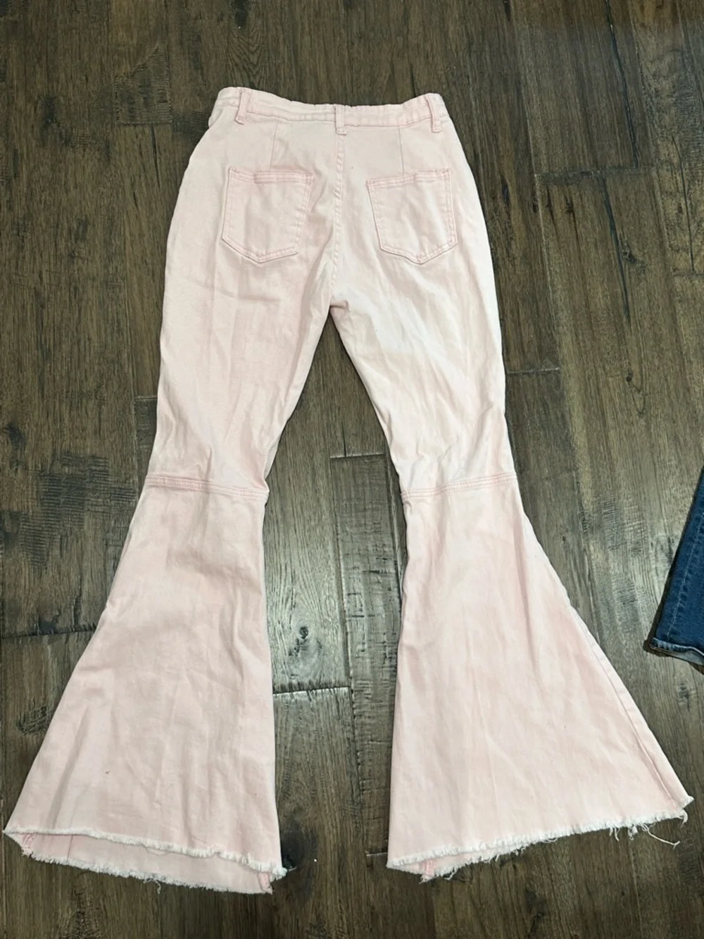 Light Pink Flared Jeans SHEIN - Picture 2 of 7